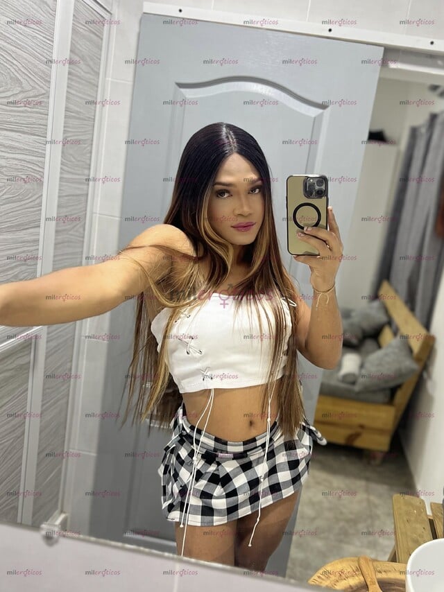 FOTOS DE DANIELA BIEN RICA! MORBOSA CARAMELITO DE CALIDAD VERGONA LECHERA CON 20CM GRUESA
