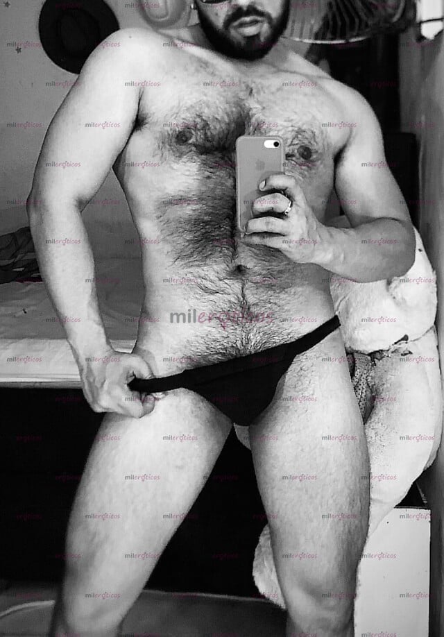 FOTOS DE CHICO CALIENTE, ACUERPADO Y VELLUDO PARA DARTE TODO EL PLACER QUE BUSCAS