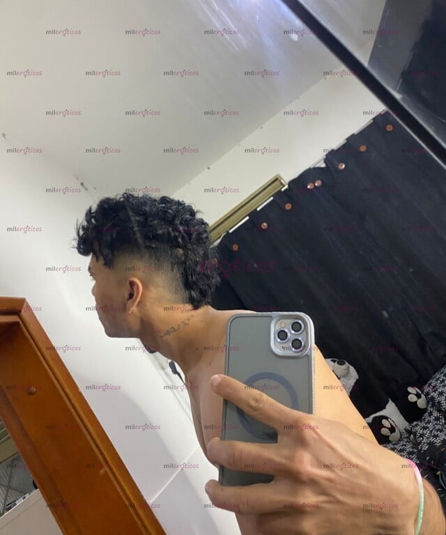 FOTOS DE BRYANT CHICO VENEZOLANO FLACO VERGON SUPER CALIENTE Y PARCHADO