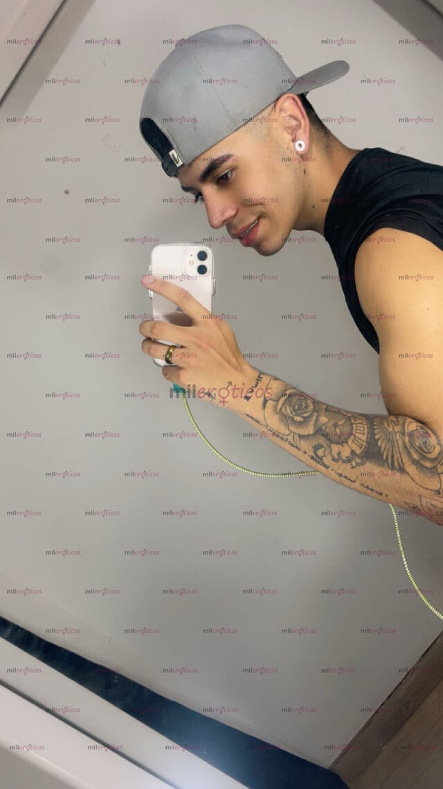 FOTOS DE JOVEN POLLO SERIO DISCRETO CALIENTE DE 20