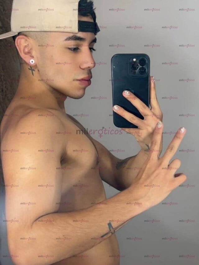 FOTOS DE JOVEN POLLO SERIO DISCRETO CALIENTE DE 20