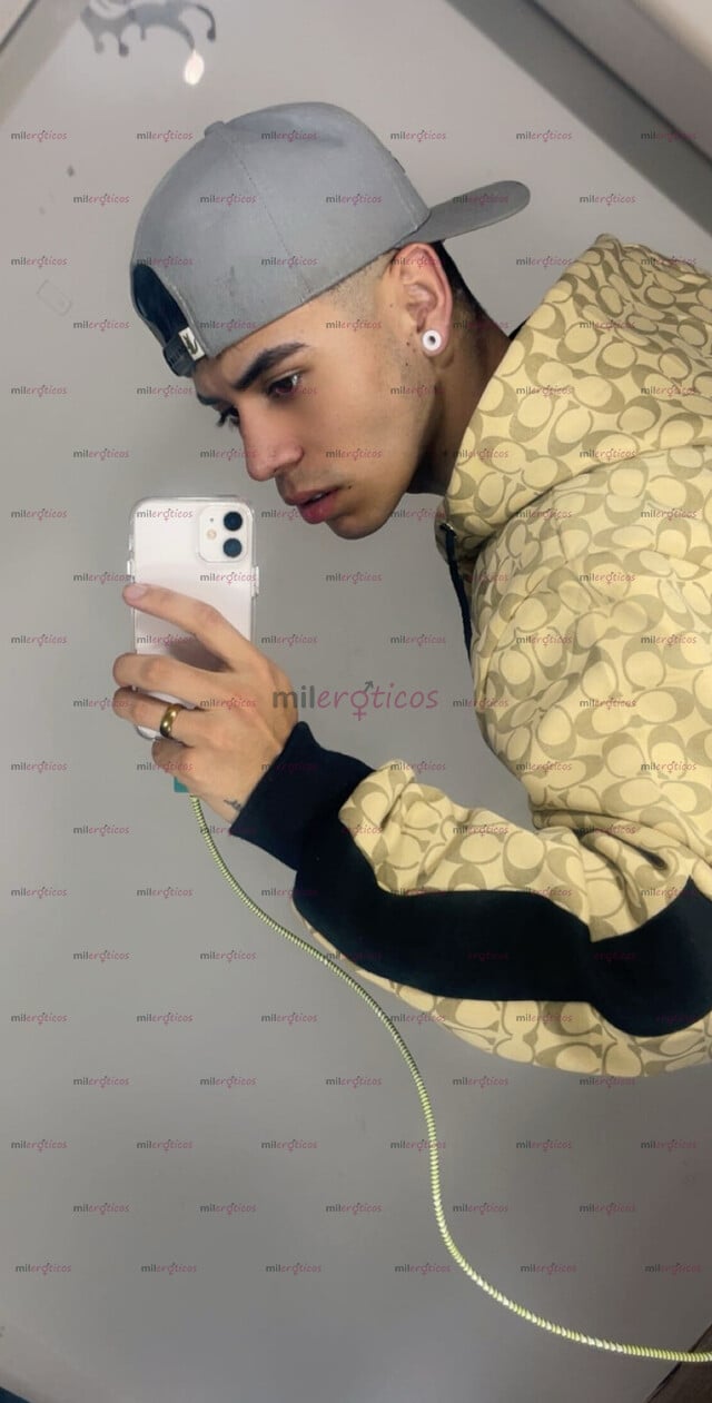 FOTOS DE JOVEN POLLO SERIO DISCRETO CALIENTE DE 20