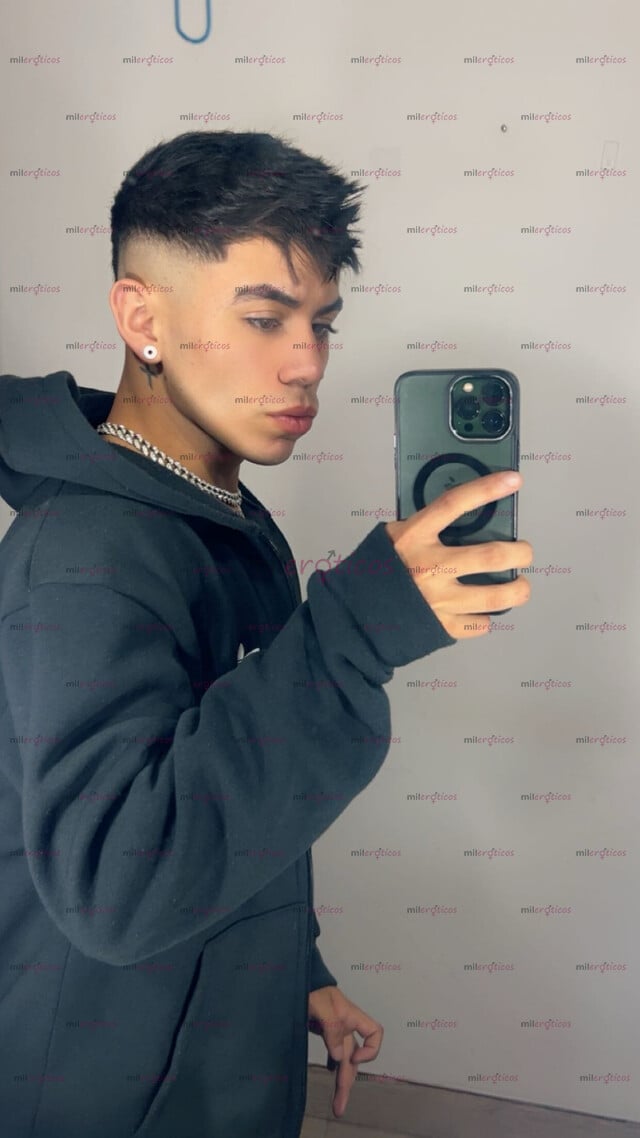 FOTOS DE JOVEN POLLO SERIO DISCRETO CALIENTE DE 20