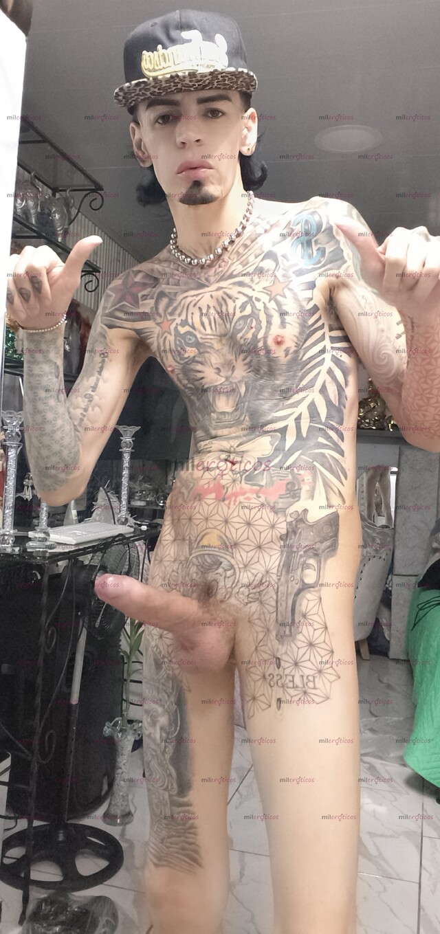 FOTOS DE FLACO ACTIVO BLANCO TATUADO MORBOSO CON SITIO