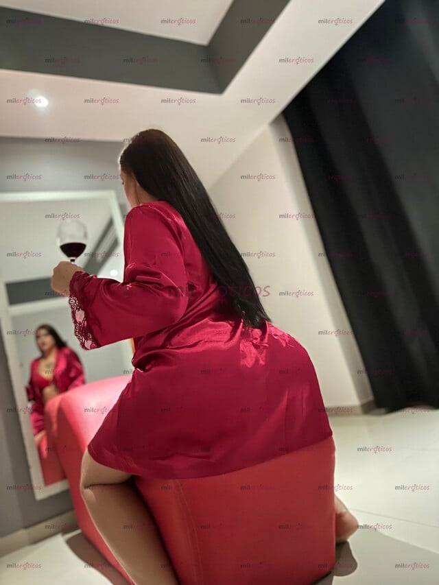 FOTOS DE HERMOSA COMPLACIENTE PELINEGRA DISPONIBLE SIEMPRE PARA TI