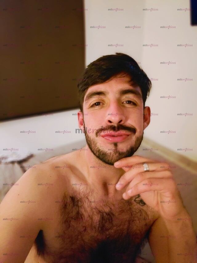 FOTOS DE JOVEN ATRACTIVO Y VERGON, MUY CALIENTE LISTO PARA COMPLACERTE
