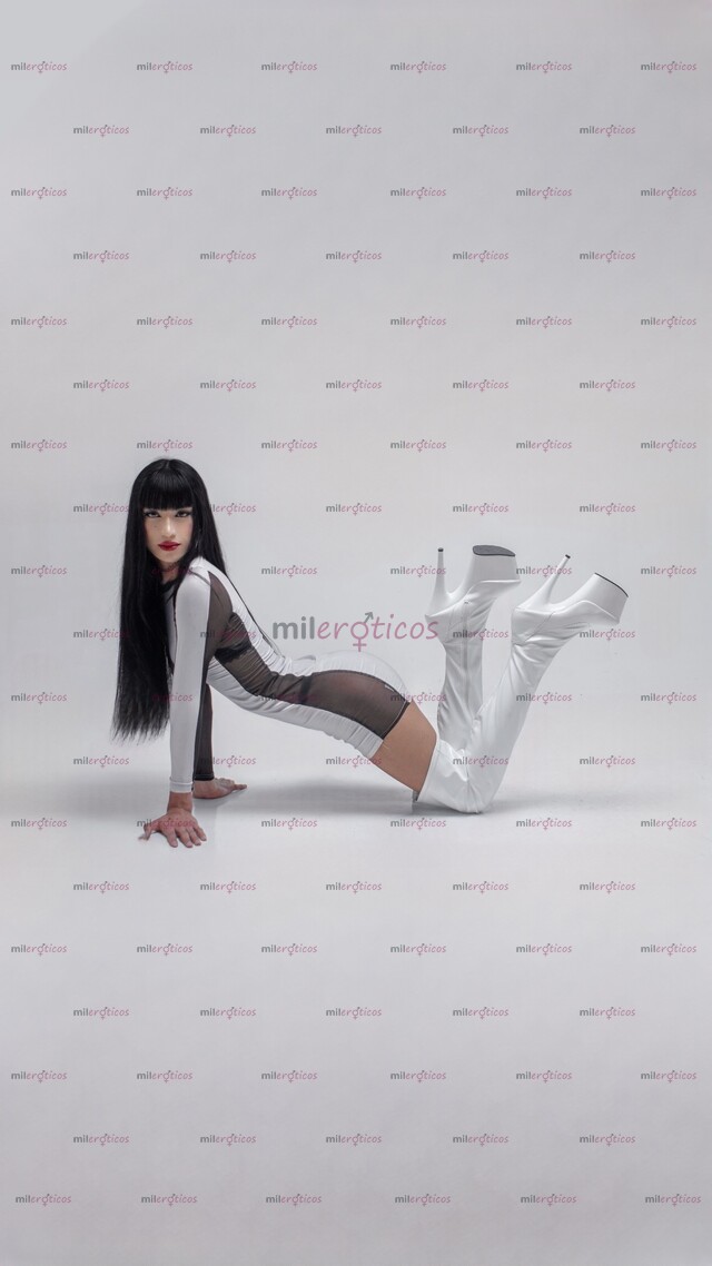 FOTOS DE SHARI ,NUEVA NIÑA,LA MEJOR MODELO CON SU CINTURA EN ACCIÓN
