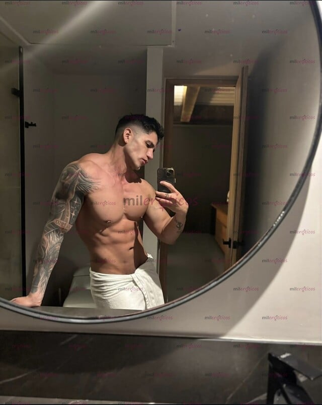 FOTOS DE MODELO FITNESS ALTO COLOMBIANO DE PASO POR CDMX 2206806107