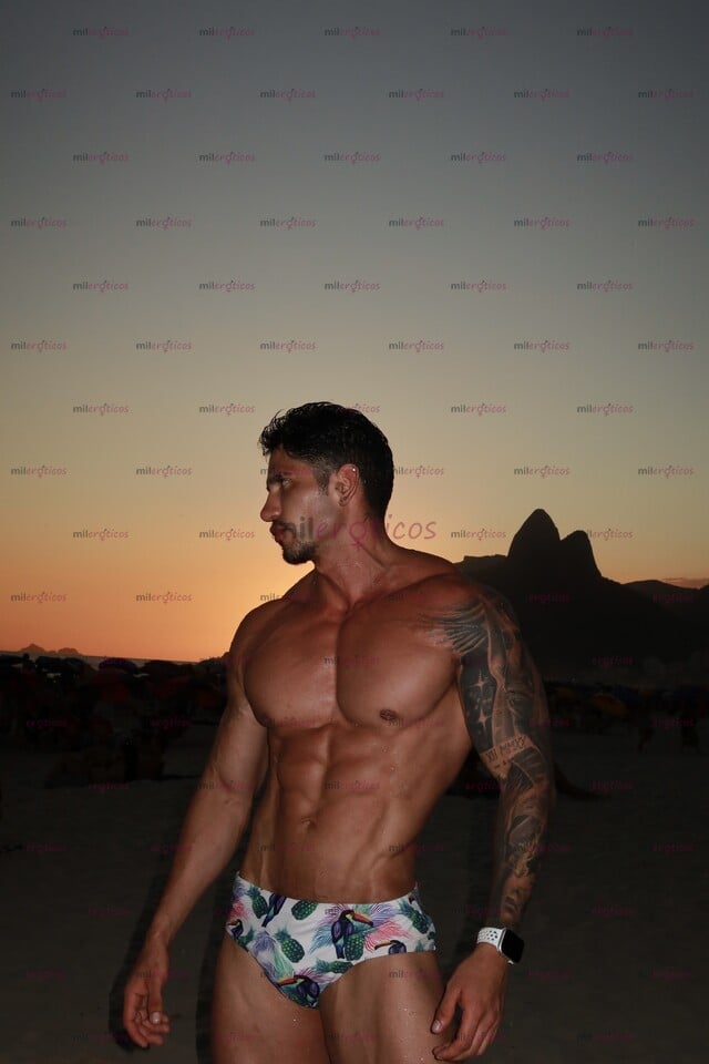 FOTOS DE MODELO FITNESS ALTO COLOMBIANO DE PASO POR CDMX 2206806107