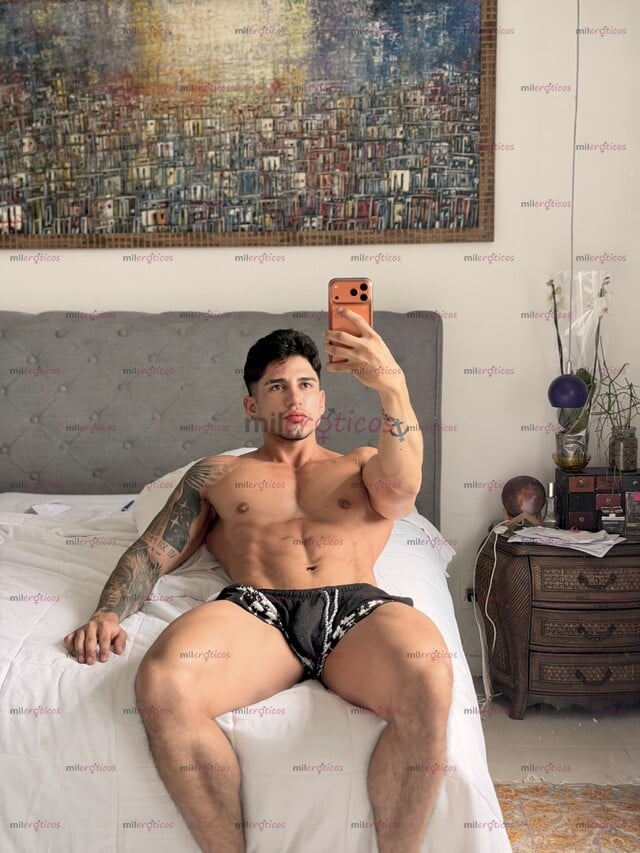 FOTOS DE MODELO FITNESS ALTO COLOMBIANO DE PASO POR CDMX 2206806107
