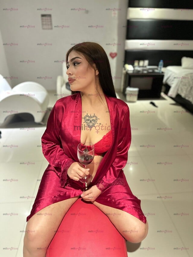 FOTOS DE CURVILÍNEA CACHONDA DISPONIBLE TODOS LOS DIAS