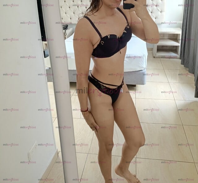 FOTOS DE HOLA SOY NAHOMI SOY UNA HERMOSA JOVEN DE 23 AÑOS