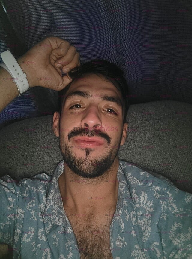 FOTOS DE ACTIVO PELUDO, VERGON Y MUY CALIENTE LISTO PARA COMPLACERTE.