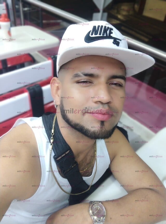 FOTOS DE SOY JOVEN , SERIO Y APUESTO CON MUCHAS GANAS DE SUDAR EN EL SEXO Y DE LAMER CULO
