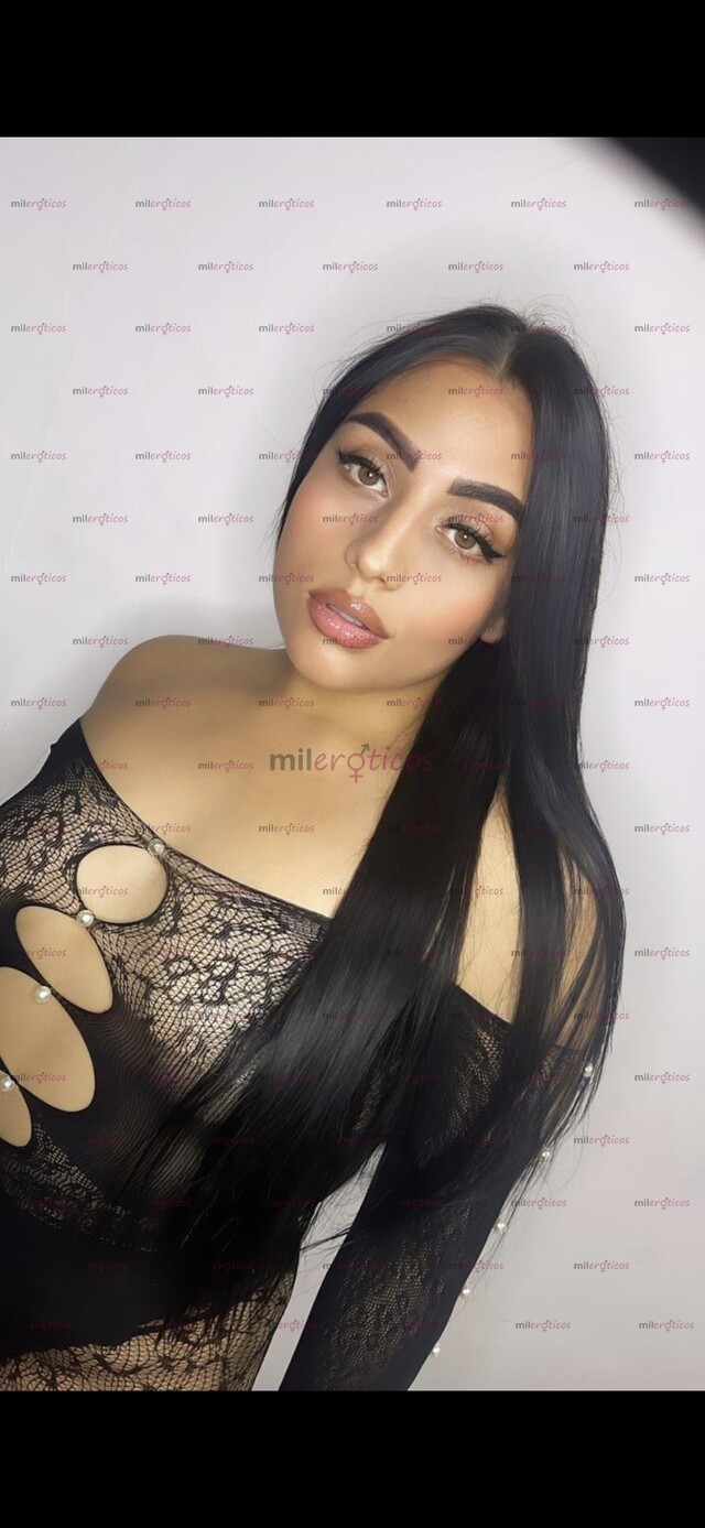 FOTOS DE PELINEGRA DE ROSTRO ANGELICAL , TRAVIESA Y SENSUAL