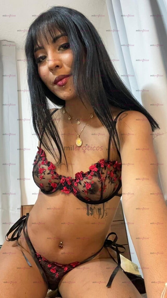 FOTOS DE LIZZ HERMOSA JÓVEN LISTA PARA COMPLACER