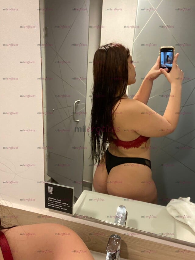 FOTOS DE HERMOSA VOLUPTUOSA COMPLACIENTE Y CALIENTE