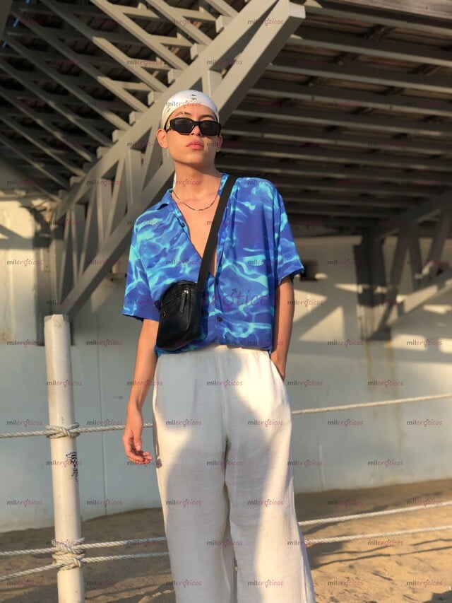 FOTOS DE TWINK DE 20 AÑOS NUEVO Y COMPLACIENTE, DE VUELTA EN LA CIUDAD