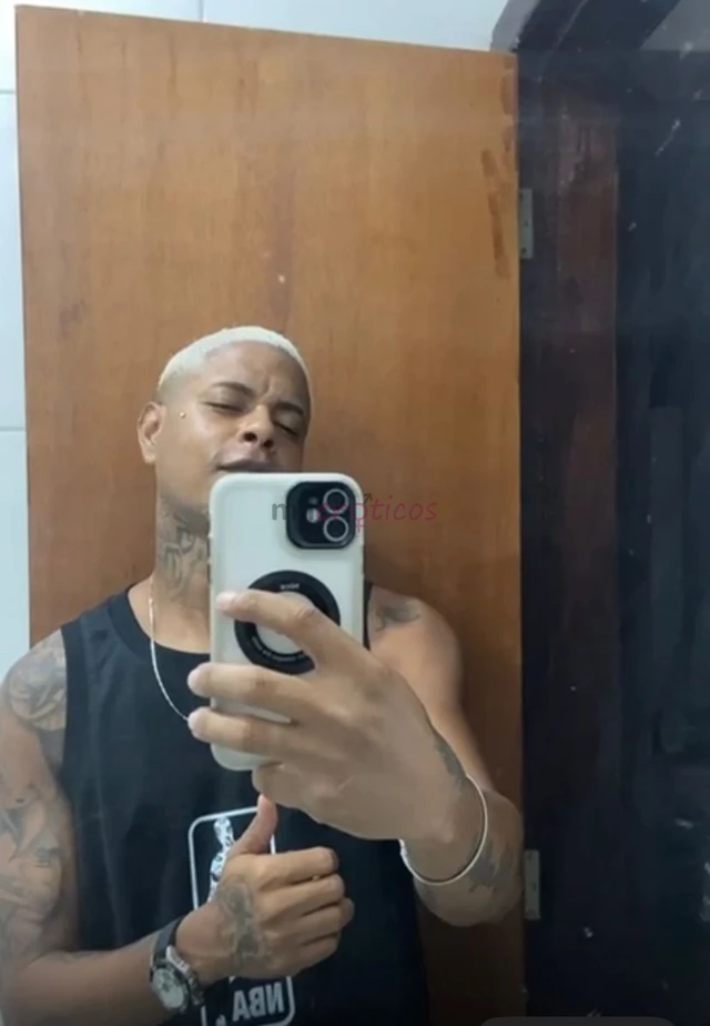 Opa opa vem painho vamos fazer aquela putaria gostosa que so o negao baiano amp ativo sem frescuras daquele jeitao vem gozar gostoso com o neguinho ba...