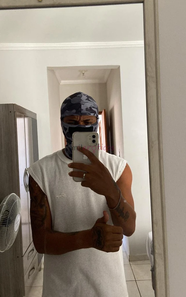 Opa opa vem painho vamos fazer aquela putaria gostosa que so o negao baiano amp ativo sem frescuras daquele jeitao vem gozar gostoso com o neguinho ba...