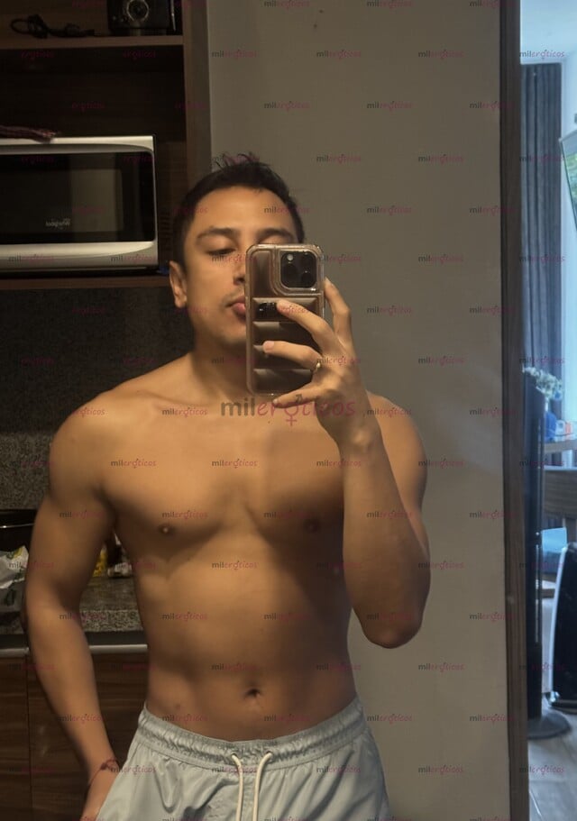 FOTOS DE CAMILO CALIENTE VERGON Y NALGON MORBOSO EXTRANJERO MASCULINO DE VISITA