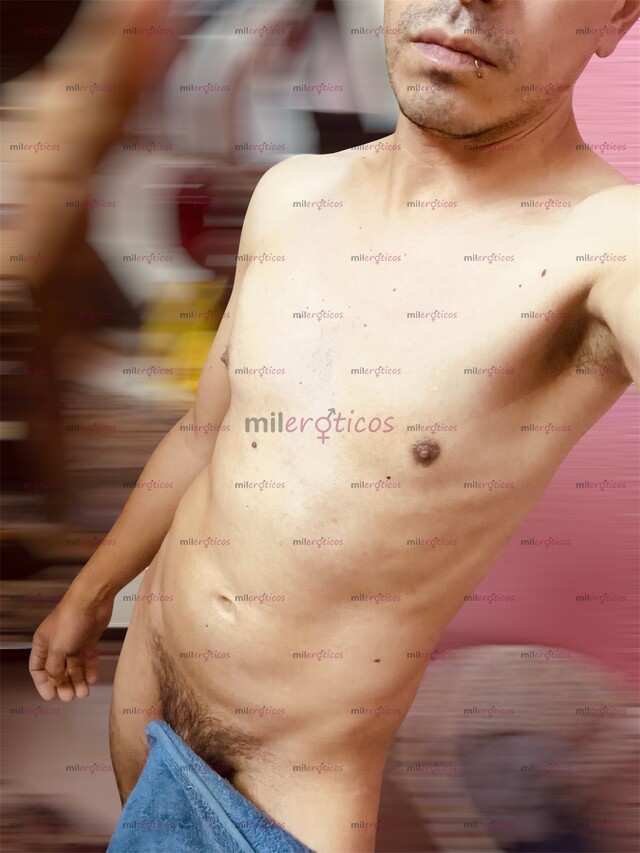 FOTOS DE CHICO UNIVERSITARIO TÍMIDO PERO CALIENTE