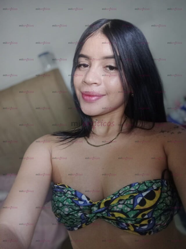 FOTOS DE DANI, UNA NIÑA LINDA ...VEN Y DELEITATE CON MI VAGINA MOJADA