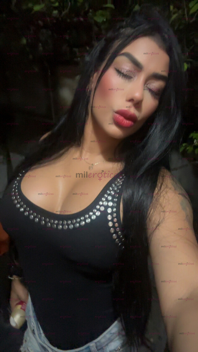 FOTOS DE UNA LADY EN LA CALLE, UNA BITCH EN LA CAMA. . RICO LLEGANDO A TU CIUDAD