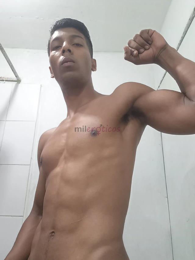 Yo te quitare esa calentura que siempre deja tu esposo despues del sexo yo tocare besare y lamere cada parte de tu cuerpo que tu marido no se atreve h...