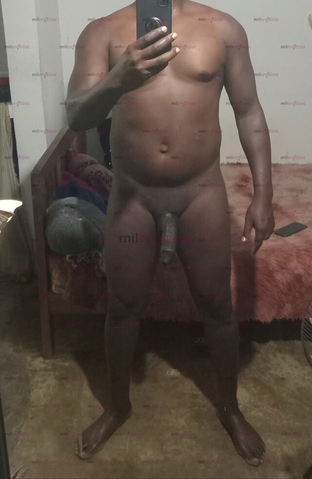 FOTOS DE CUBANO MORENO VERGON CALIENTE Y CON GANAS DE FOLLAR