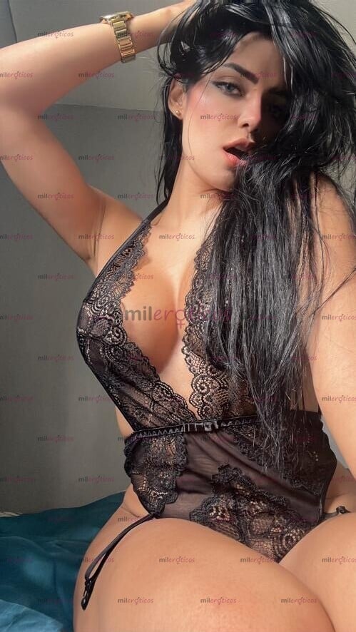 FOTOS DE PELINEGRA CON UN CUERPO ESPECTACULAR DESEOSA DE VER CÓMO TE SALE LA LECHITA PAPI