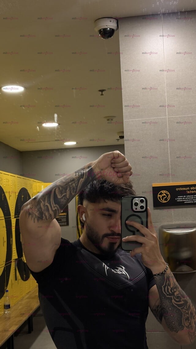 FOTOS DE CABALLERO DE COMPAÑÍA, SOY UN HOMBRE CULTO