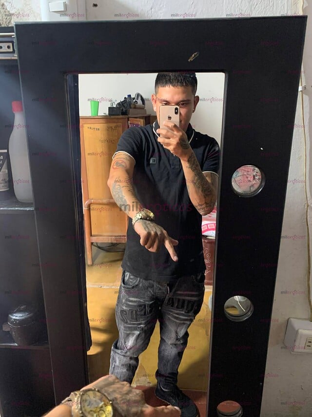 FOTOS DE HOLA SOY SEBASTIÁN UN CHICO MUY CALIENTE Y ASEADO Y LECHERO