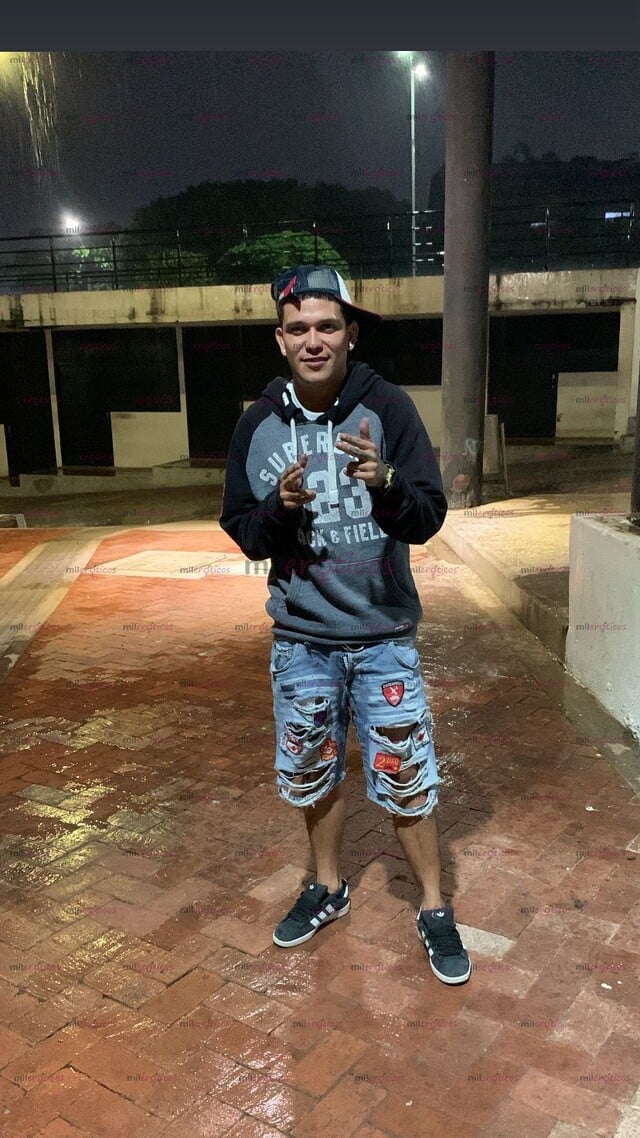 FOTOS DE HOLA SOY SEBASTIÁN UN CHICO MUY CALIENTE Y ASEADO Y LECHERO