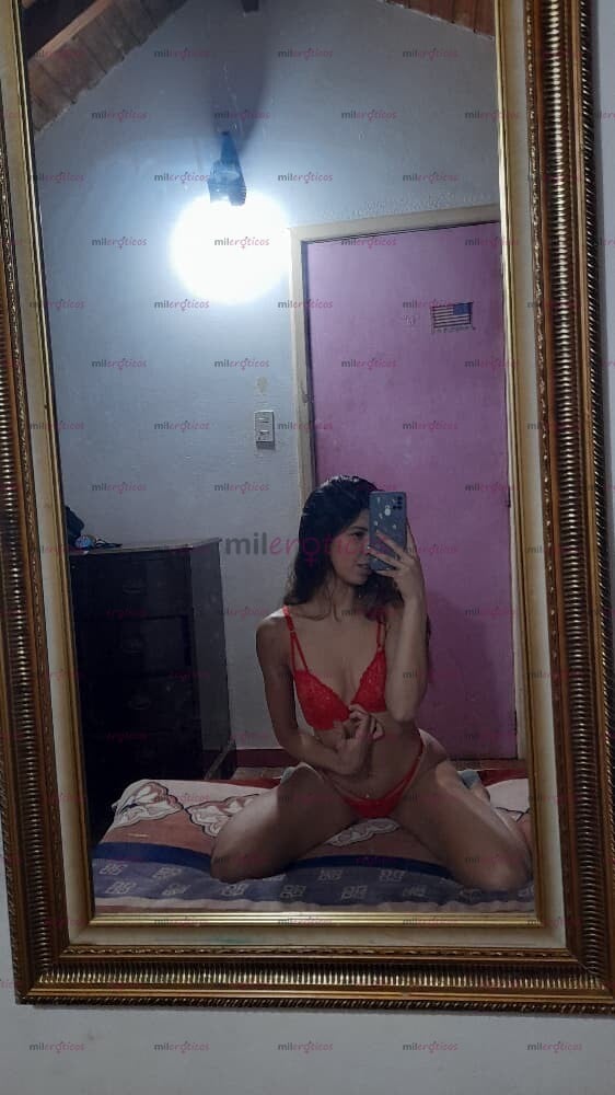 FOTOS DE ¡VEN A VER CÓMO GIME UNA FLAQUITA BIEN PERRITA! ¿ME CALIENTAS?