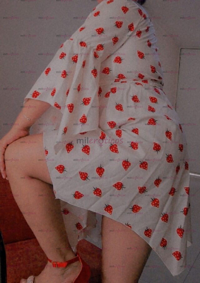 FOTOS DE ESCORT ARDIENTE Y CON UNA PUCHITA SABROSA Y JUGOSADEJA,TE MASTURBO CON LOS PIES!