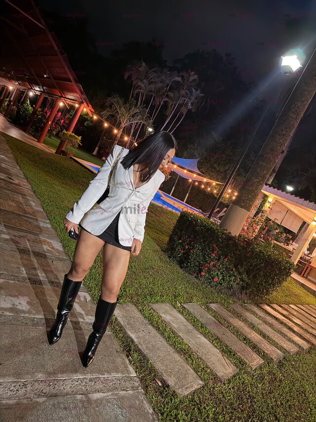 FOTOS DE NATALIA MODELO VIP, NUEVA EN LA CIUDAD. LISTA PARA COMPLACERTE