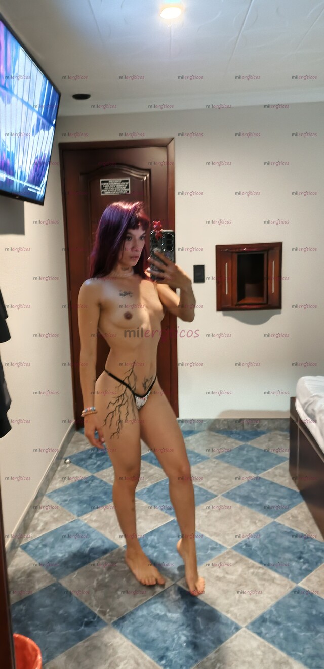 FOTOS DE ME LLAMO CHARLOTTE, TENGO 23 SOY MUY CONSENTIDA Y BASTANTE JUGUETONA