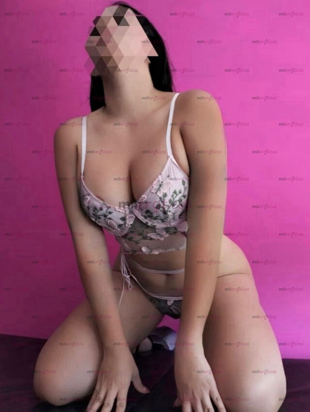 FOTOS DE BIANCA, CASTAÑA DE OJOS BONITOS, CUERPO NATURAL, BUBIS RICAS Y PIERNAS LARGAS.