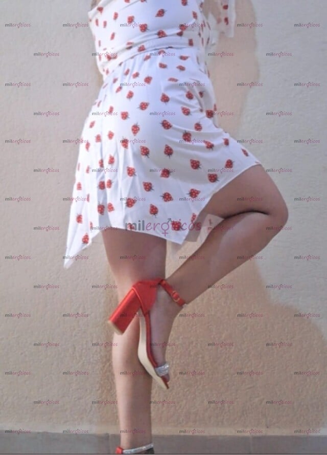 FOTOS DE ESCORT ARDIENTE Y CON UNA PUCHITA SABROSA Y JUGOSADEJA,TE MASTURBO CON LOS PIES!