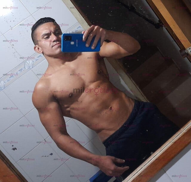 FOTOS DE MAN CON PORTE ATLÉTICO, DISPONIBLE 31AÑOS DE EDAD EXCELENTE CUERPO, VARONIL.