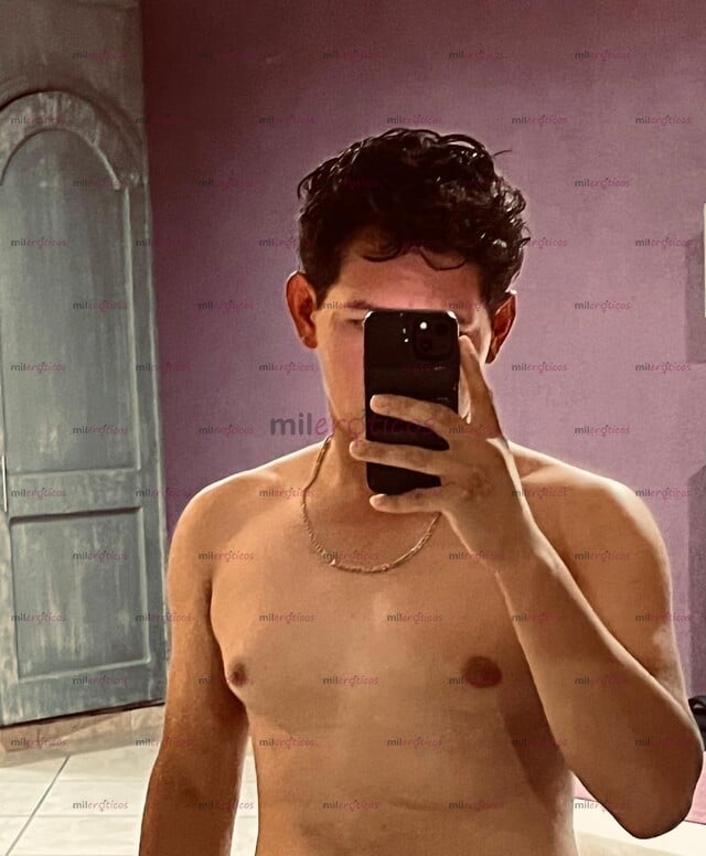 FOTOS DE POR PRIMERA VEZ EN TU CIUDAD BRANDON EL MEJOR CHICO DE LA CIUDAD