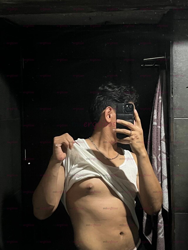 FOTOS DE POR PRIMERA VEZ EN TU CIUDAD BRANDON EL MEJOR CHICO DE LA CIUDAD