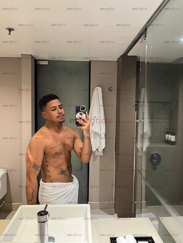 FOTOS DE MORENO CALIENTE NUEVO EN LA CIUDAD! VERSATIL