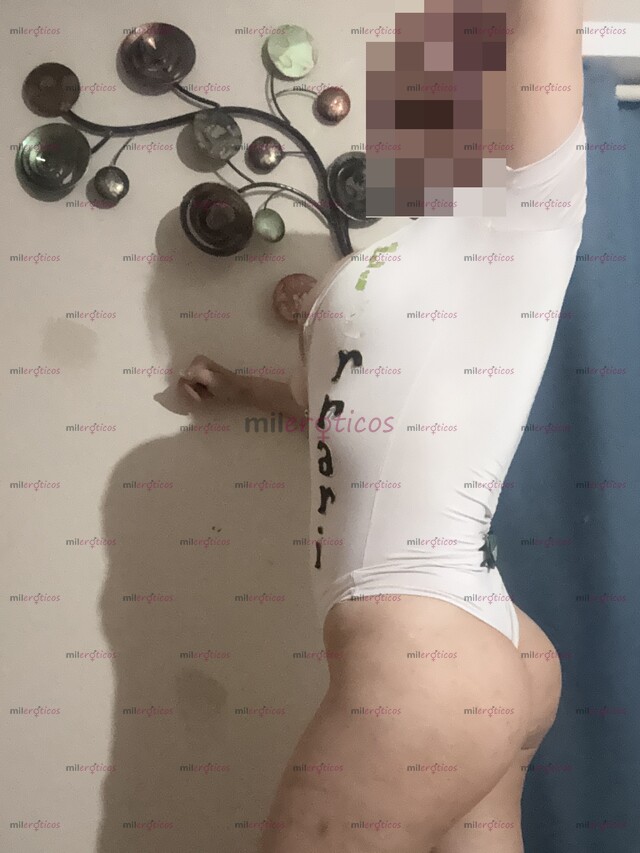 FOTOS DE MILF BIEN CHULOTA Y CON UNAS GRANDES BUBIS RICAS Y CULONA