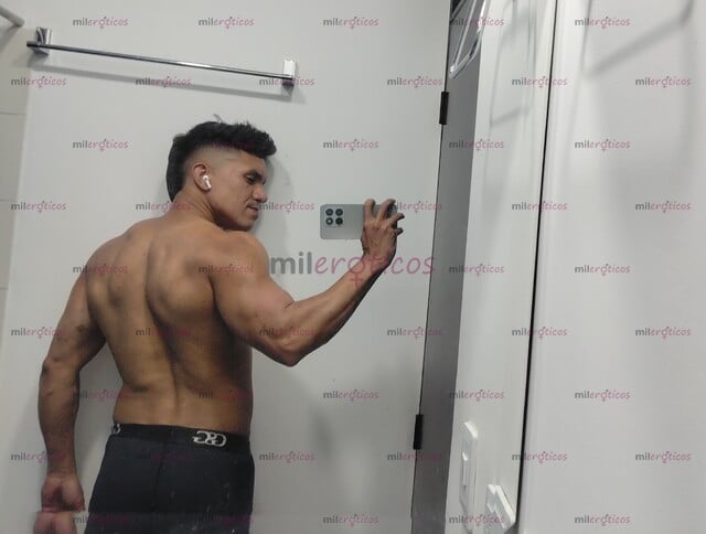 FOTOS DE MAN CON PORTE ATLÉTICO, DISPONIBLE 31AÑOS DE EDAD EXCELENTE CUERPO, VARONIL.
