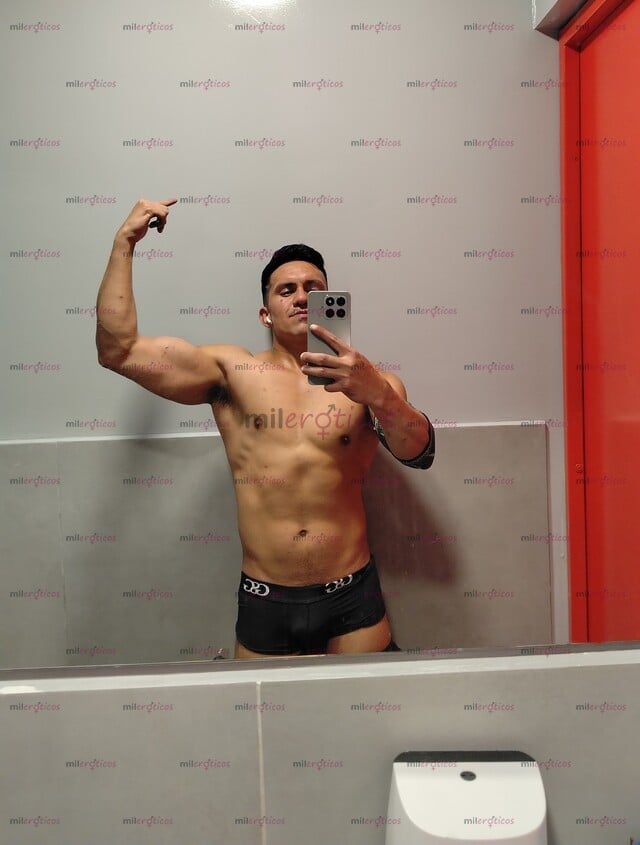 FOTOS DE MAN CON PORTE ATLÉTICO, DISPONIBLE 31AÑOS DE EDAD EXCELENTE CUERPO, VARONIL.