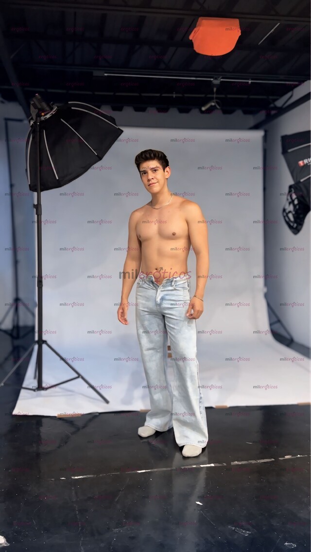 FOTOS DE DEL NORTE JOVEN GUAPO ATRACTIVO SERIO EDUCADO TAL COMO EN LAS FOTOS
