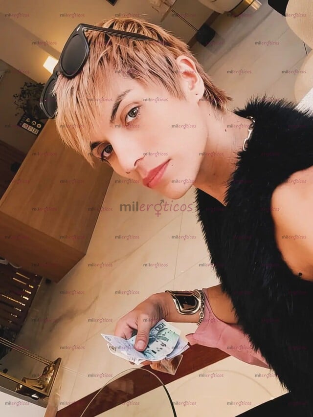 FOTOS DE JOVEN COMPLACIENTE DISPUESTO A DARTE PLACER A CAMBIO DE $ , ENVIAME UN MENSAJE .
