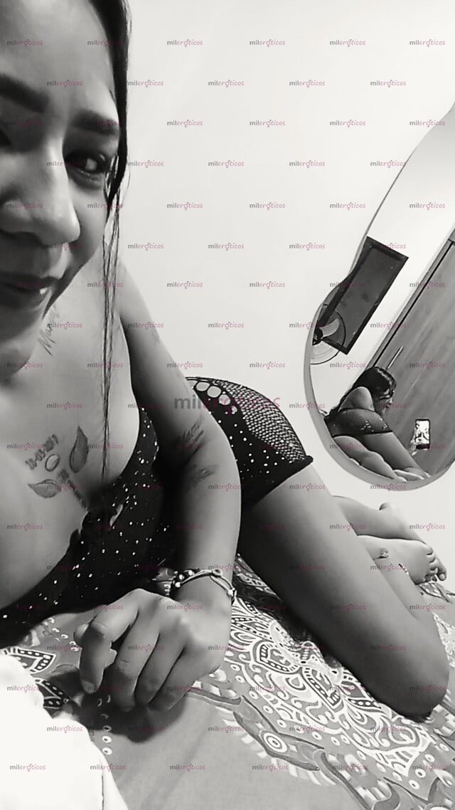 FOTOS DE FLAQUITA NATURAL DE 19 AÑOS SÚPER APRETADA Y MOJADITA
